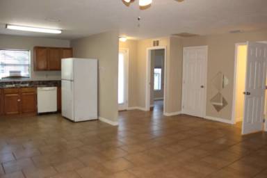 Main picture of 610 Cassin Ave