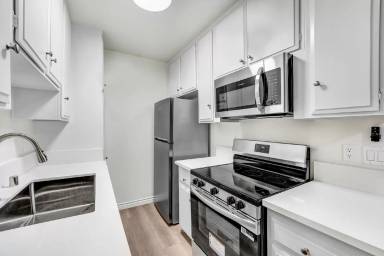 Main picture of 824 Maple St