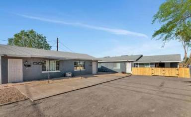Main picture of 110-112 N 33rd Ave Apartments