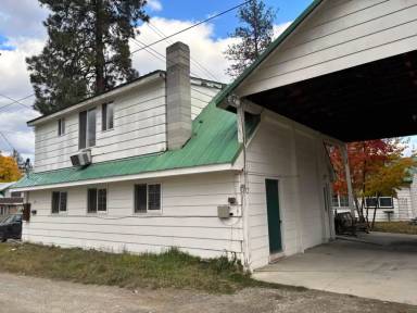 Main picture of 109 W 10th St