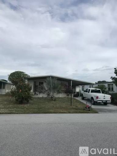 Main picture of 6969 SE Congress St