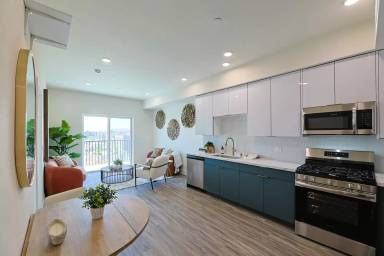 Main picture of 1037 Dewey Ave