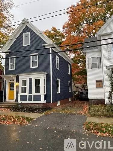 Main picture of 82 Cass St