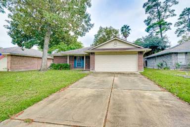 Main picture of 2214 Old Oak Ln