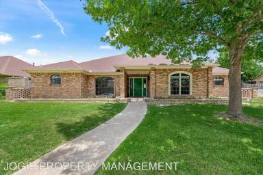 Main picture of 10135 Apple Creek Dr