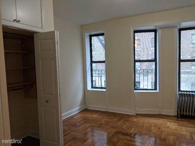 Main picture of 231 E 12th St