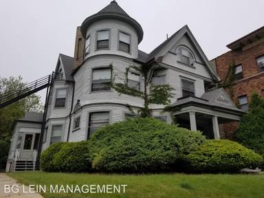 Main picture of 2531 N Farwell Ave