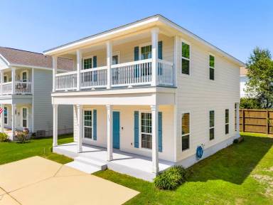 Main picture of 163 Mosaic Oaks Cir