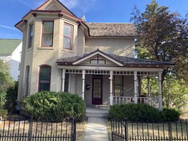 Main picture of 730 11th Ave
