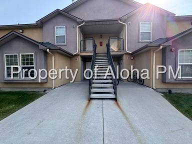 Main picture of 1031 W Pine Ave