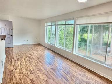 Main picture of 5216 Rainier Ave S