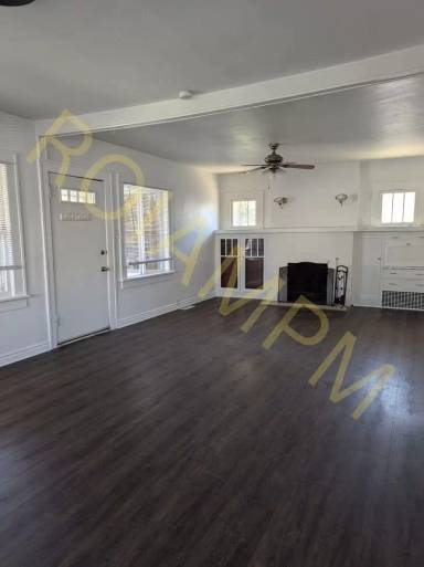 Main picture of 359 2nd Ave N