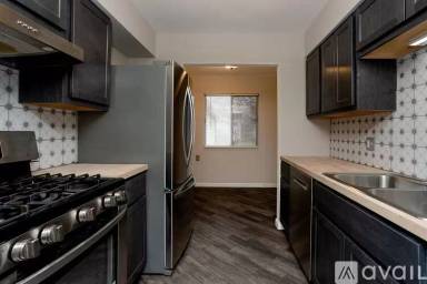 Main picture of 2138 Dogwood Ln