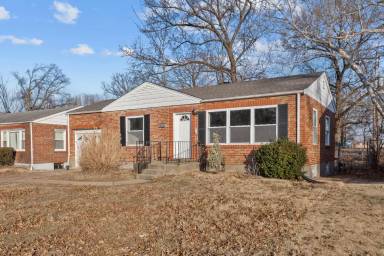 Main picture of 9112 Jordan St