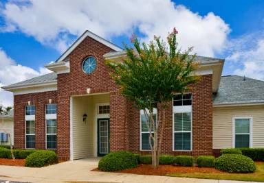 Main picture of 121 Andra Ave