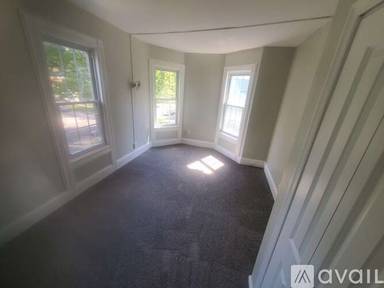Main picture of 1104 Putnam Ave
