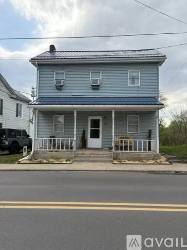 Main picture of 424 Shakespeare Ave
