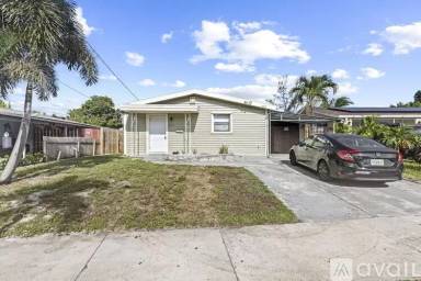 Main picture of 3717 Pinewood Ave