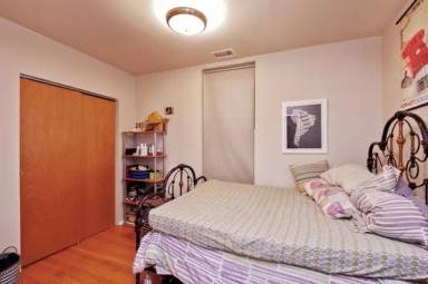 Main picture of 1526 W Edgewater Ave