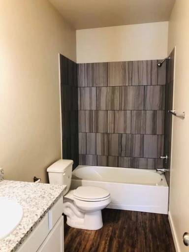 Main picture of 5203 Oakwood Villas Ct
