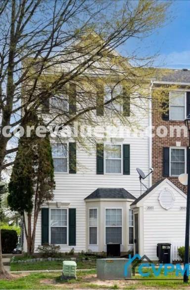 Main picture of 2001 Travis Point Ct