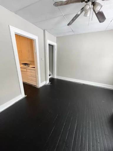 Main picture of 702 E 3rd St