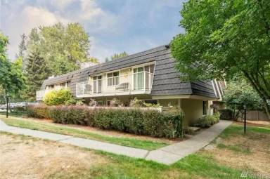 Main picture of 9805 NE 124th St