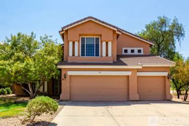 Main picture of 968 S Western Skies Dr