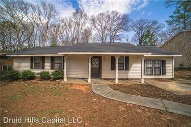 Main picture of 2930 Woodfield Dr