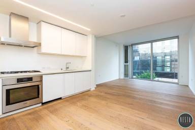 Main picture of 450 Hayes St