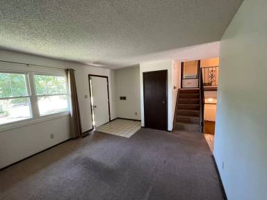 Main picture of 421 E Maher Dr