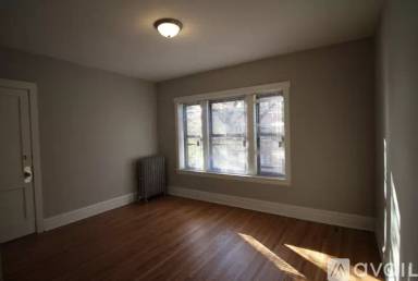 Main picture of 4822 W Montrose St and 4401-13 N La Crosse Ave Apartments