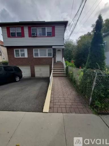 Main picture of 626 Thomas St