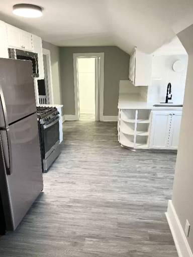 Main picture of Jones Street Apartments