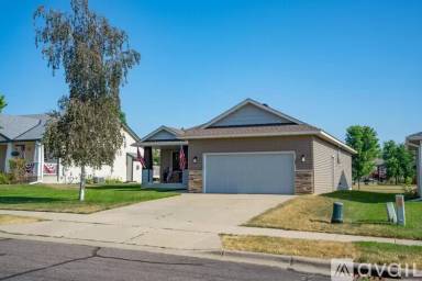 Main picture of 1111 Orchid Dr NE