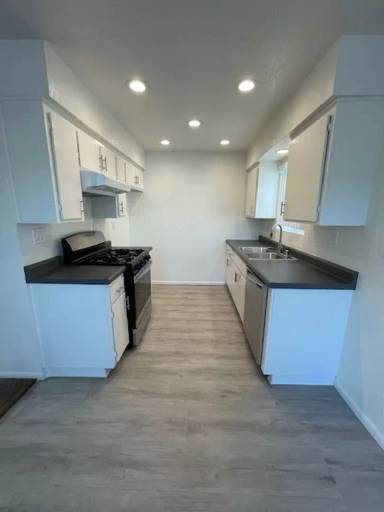 Main picture of 421 16th St