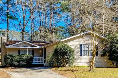 Main picture of 6908 Cedar Hill Ct