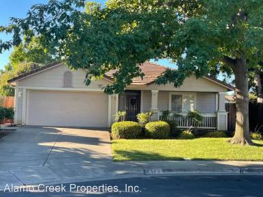 Main picture of 3349 Savannah Ct