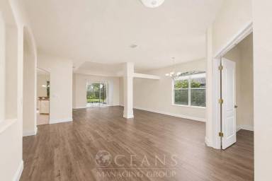 Main picture of 19 Old Port Cir