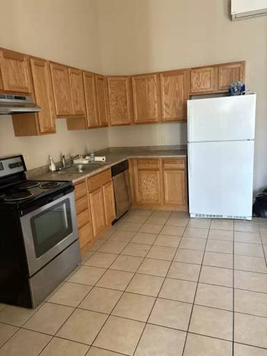 Main picture of 97 Main St