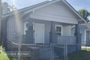 Main picture of 723 Parker St
