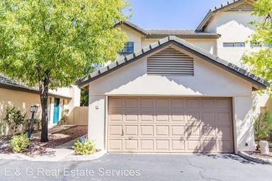 Main picture of 1124 E Rose Ln