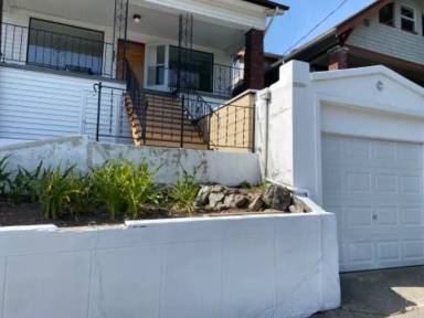 Main picture of 4457 Whitman Ave N