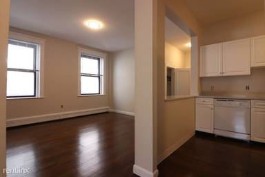 Main picture of 11 Stearns Rd