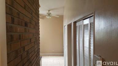 Main picture of 120 E 45th St