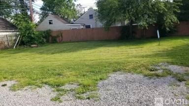 Main picture of 1985 S Custer Rd