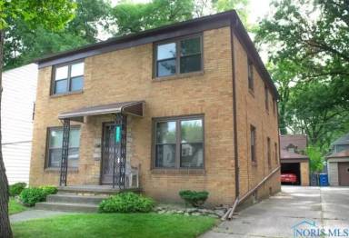 Main picture of 3721 Douglas Rd