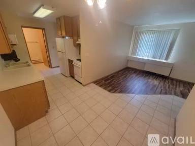 Main picture of 1709 La Crescent St