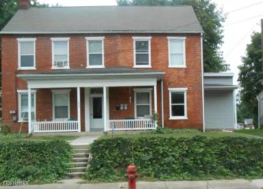 Main picture of 222 E High St