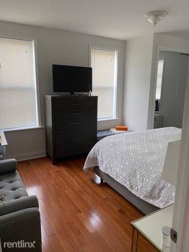 Main picture of 7101 Shore Rd
